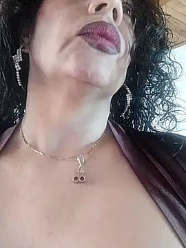 Snapshot of adelen_smith chatting on April 2026 05:21:01 PM adelen smith online show from April 2026 05:21:01 PM