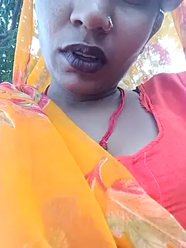 Snapshot of Hot_Seema83 chatting on October 2025 07:25:01 AM Hot Seema83 online show from October 2025 07:25:01 AM