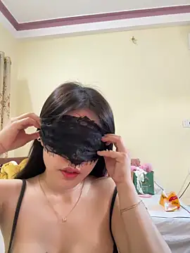 Snapshot of ZinzinLy chatting on January 2026 04:50:02 AM ZinzinLy online show from January 2026 04:50:02 AM