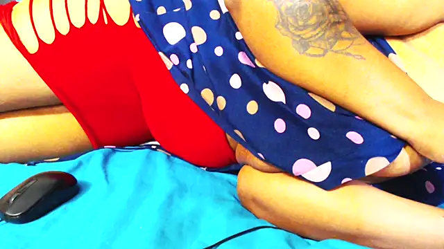 BeverlyQueen14 online show from September 2025 07:03:01 PM