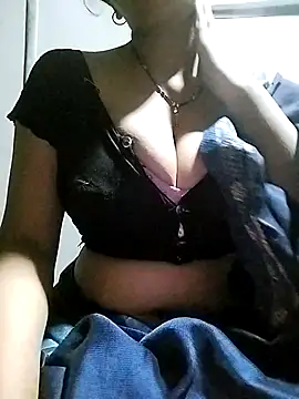 Snapshot of Hottestgirll chatting on October 2025 07:18:01 PM Hottestgirll online show from October 2025 07:18:01 PM