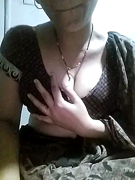 Snapshot of Hottestgirll chatting on November 2025 07:27:02 PM Hottestgirll online show from November 2025 07:27:02 PM