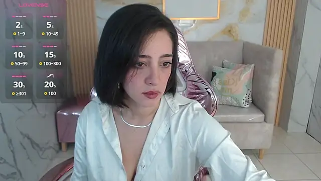 sara lopez s online show from November 2025 01:22:01 PM