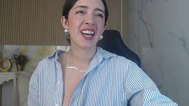 sara lopez s online show from May 2026 02:00:01 PM