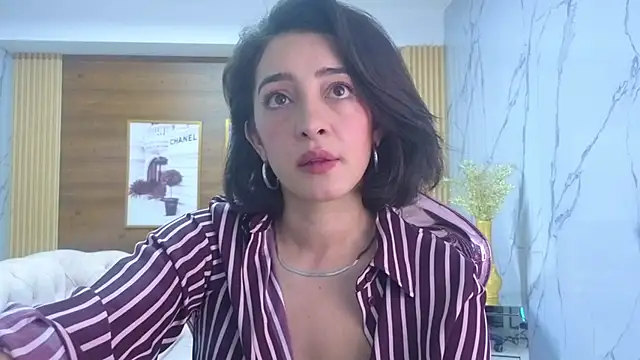 sara lopez s online show from May 2026 02:45:01 PM