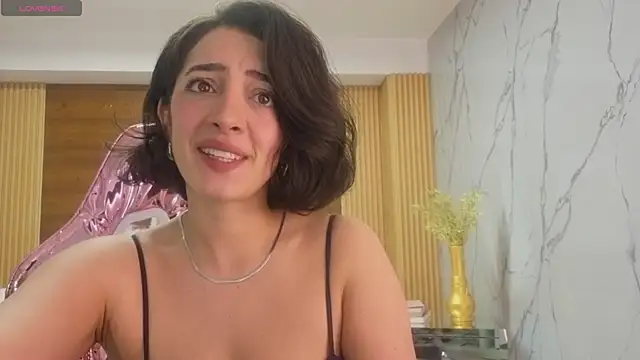 sara lopez s online show from May 2026 02:12:02 PM