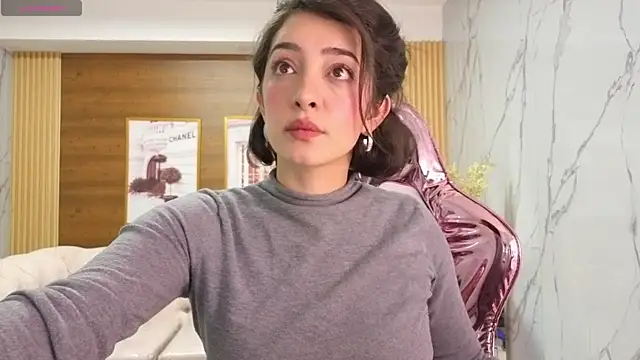 sara lopez s online show from May 2026 02:01:02 PM