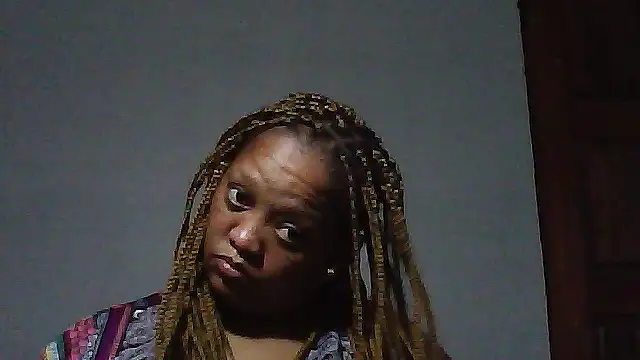 Snapshot of Yellobonepussy chatting on September 2025 03:44:01 PM Yellobonepussy online show from September 2025 03:44:01 PM