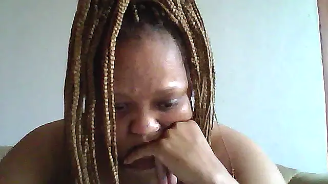 Snapshot of Yellobonepussy chatting on September 2025 11:21:02 AM Yellobonepussy online show from September 2025 11:21:02 AM