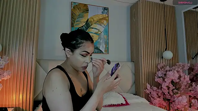Mila Hank  online show from April 2026 12:09:02 PM