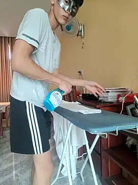 Snapshot of thienlong05 chatting on October 2025 02:21:02 AM thienlong05 online show from October 2025 02:21:02 AM