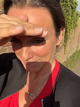 Snapshot of Justnani001 chatting on September 2025 03:02:02 PM Justnani001 online show from September 2025 03:02:02 PM