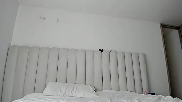 Meganbelford1 online show from December 2025 05:09:01 PM