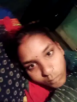 Snapshot of Idhika_Jha chatting on October 2025 11:24:02 PM Idhika Jha online show from October 2025 11:24:02 PM