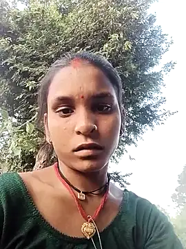 Snapshot of Idhika_Jha chatting on October 2025 11:30:01 AM Idhika Jha online show from October 2025 11:30:01 AM