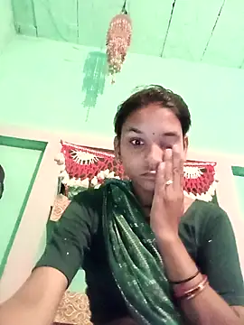 Snapshot of Idhika_Jha chatting on October 2025 01:04:02 AM Idhika Jha online show from October 2025 01:04:02 AM