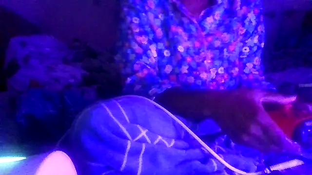 Snapshot of prettymaa chatting on April 2026 05:23:01 AM prettymaa online show from April 2026 05:23:01 AM