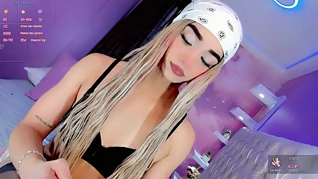 Nauthy girl online show from May 2026 12:33:01 PM