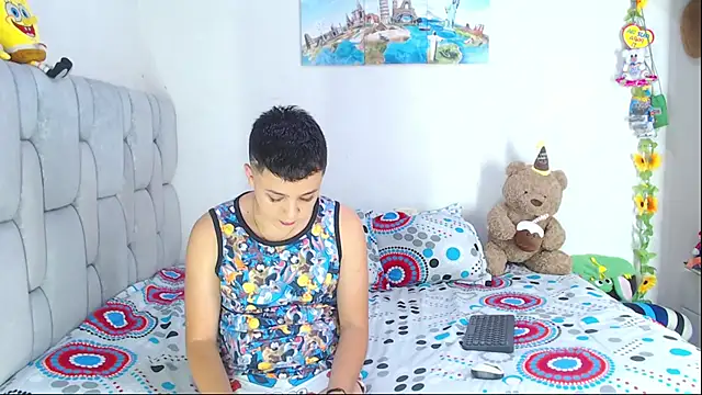 Snapshot of christopher_Hot chatting on January 2026 07:34:01 PM christopher Hot online show from January 2026 07:34:01 PM