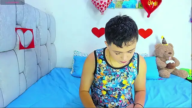 Snapshot of christopher_Hot chatting on February 2026 09:10:01 PM christopher Hot online show from February 2026 09:10:01 PM