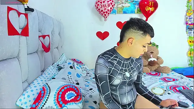 Snapshot of christopher_Hot chatting on February 2026 07:53:02 PM christopher Hot online show from February 2026 07:53:02 PM