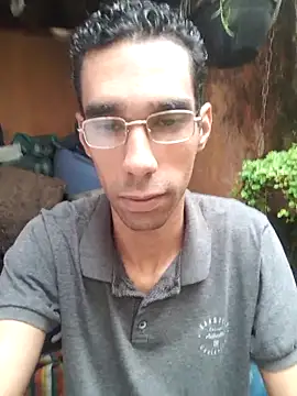 Dedede32 online show from September 2025 01:25:02 PM