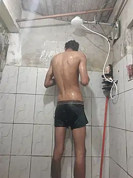 Dedede32 online show from November 2025 01:22:01 AM