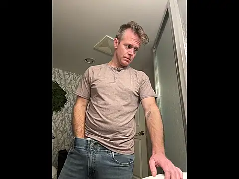 DILFiGuess11 online show from April 2026 04:22:01 PM