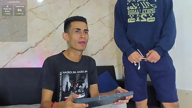 Golldens Dreamss online show from September 2025 08:02:02 PM