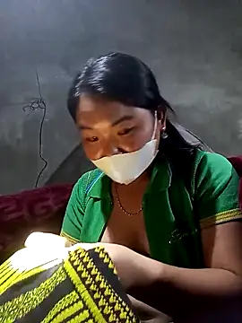 may-squirl online show from October 2025 01:46:02 PM