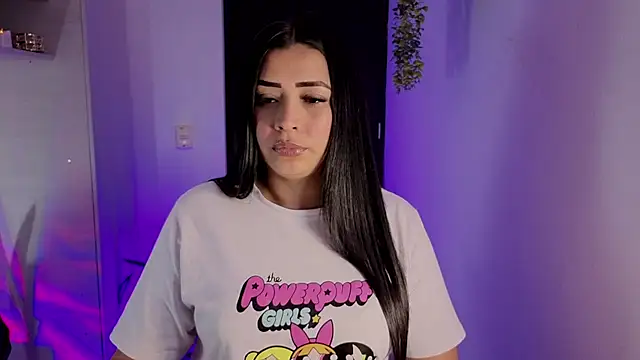 Kayleemorales online show from May 2026 06:02:02 PM