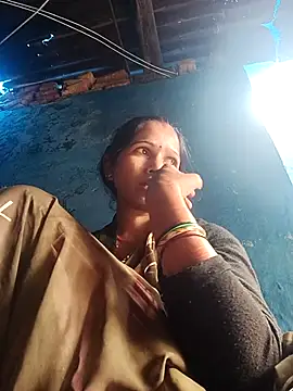 Jooli xx online show from October 2025 03:45:02 AM