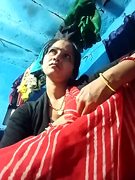 Jooli xx online show from February 2026 02:53:02 PM