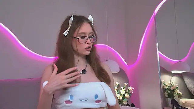 Snapshot of -VivienRay- chatting on April 2026 05:30:01 PM -VivienRay- online show from April 2026 05:30:01 PM