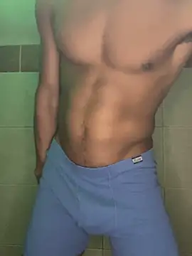 Snapshot of TRILLAHUNG chatting on September 2025 01:23:01 PM TRILLAHUNG online show from September 2025 01:23:01 PM