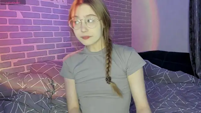 Snapshot of fetchingcouplee chatting on October 2025 02:29:01 PM fetchingcouplee online show from October 2025 02:29:01 PM