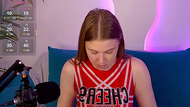 Snapshot of MelanieHenders chatting on October 2025 05:39:01 AM MelanieHenders online show from October 2025 05:39:01 AM