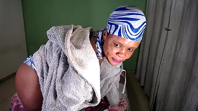 BendMeOverXX online show from December 2025 09:52:01 PM