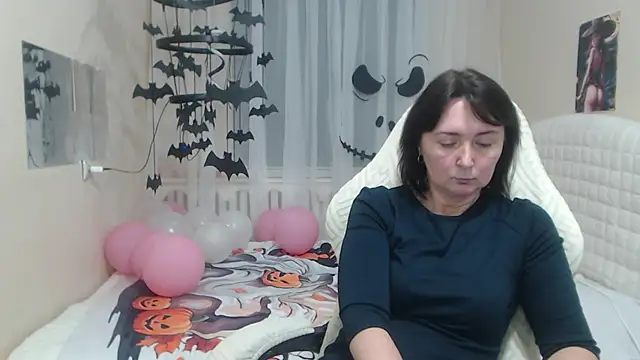 Snapshot of VivianGuchih chatting on October 2025 07:16:01 AM VivianGuchih online show from October 2025 07:16:01 AM