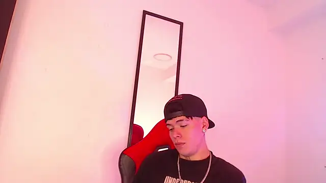 Anhonymus  online show from September 2025 04:01:01 AM