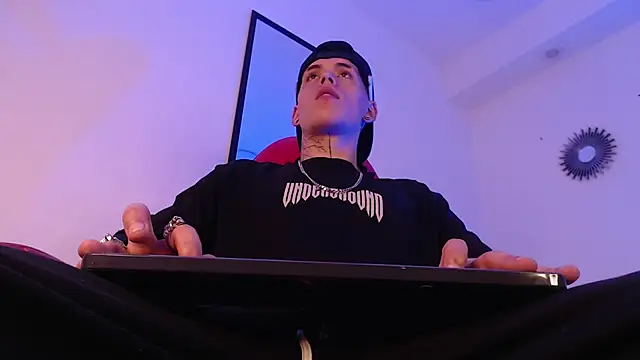 Anhonymus  online show from September 2025 04:07:01 PM