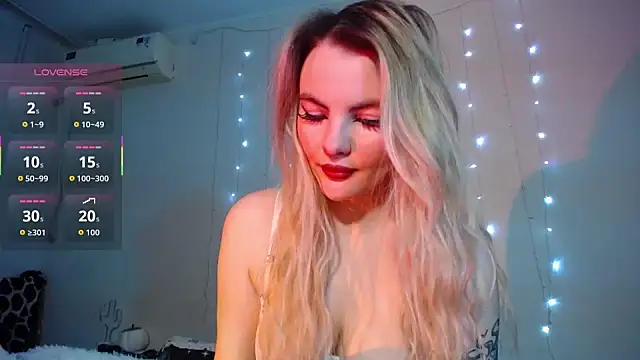 Snapshot of Wicked_cookie chatting on November 2025 12:09:01 AM Wicked cookie online show from November 2025 12:09:01 AM