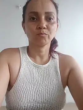 Amanda39 online show from May 2026 09:44:01 PM