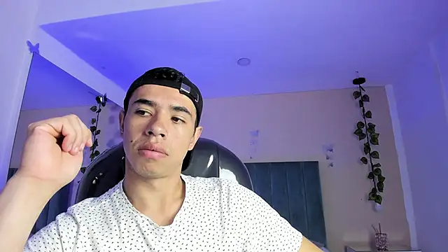 Muscle Scott online show from March 2026 01:40:02 PM