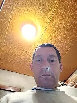 Snapshot of frederic198 chatting on May 2026 06:35:02 PM frederic198 online show from May 2026 06:35:02 PM