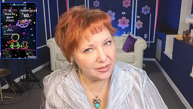 Kira Kenett online show from October 2025 05:17:02 AM