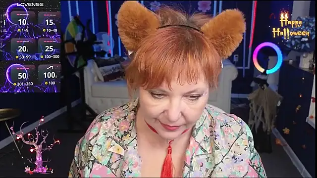 Kira Kenett online show from October 2025 12:50:02 PM