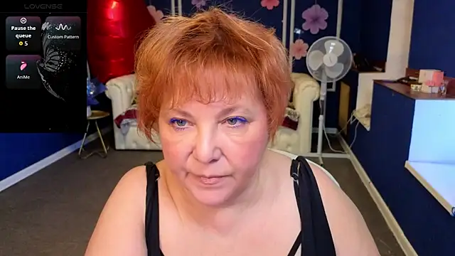Kira Kenett online show from May 2026 03:45:02 AM