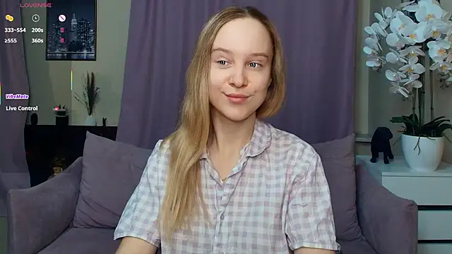 SoonMoor online show from March 2026 06:57:01 PM