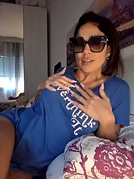 sexy7883 online show from October 2025 06:10:01 AM